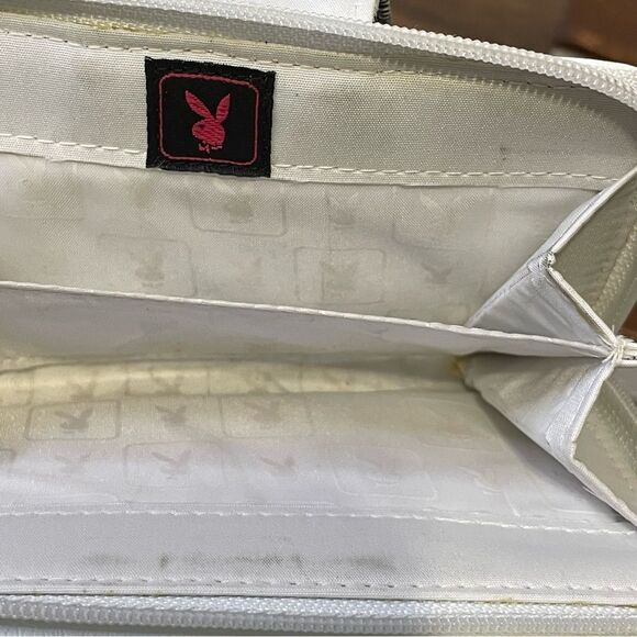 Playboy Quilted Stitched Logo Letters Wallet White With Silver Hardware Detail - Picture 8 of 15